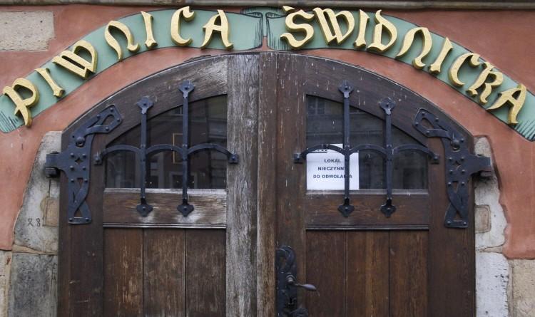 Piwnica Świdnicka we wrocławskim Ratuszu zamknięta z dnia na dzień [ZDJĘCIA]