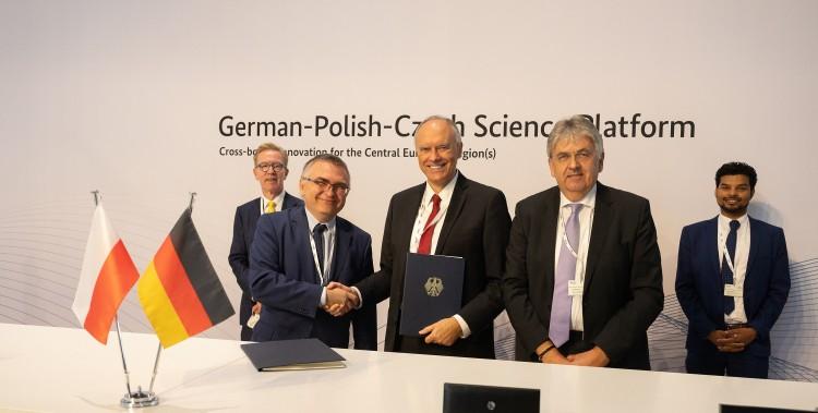 Wrocławska uczelnia wzmacnia współpracę z zagranicznymi uniwersytetami