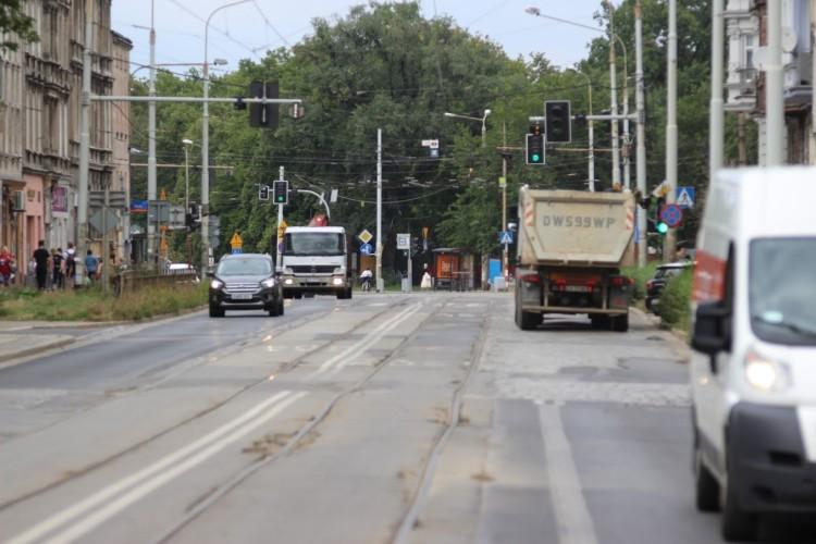 Zamykają ulicę Pomorską. Aż na dwa lata! Rusza remont [OBJAZDY]