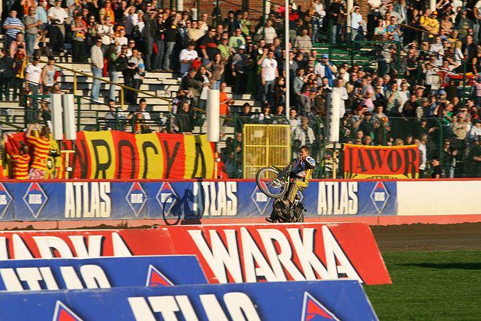Żużel: Janowski rządzi i dzieli