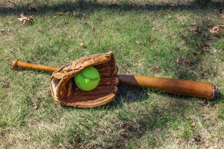 Wrocław: kierowcy puściły nerwy. Wyszedł do protestujących z baseballem