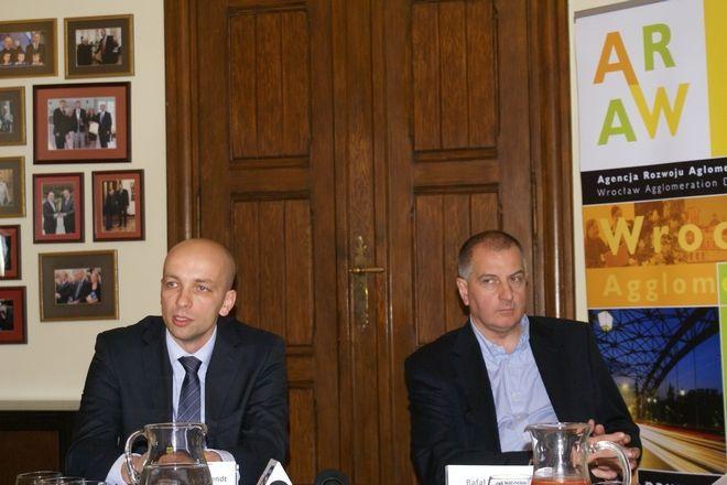 Na placu przed Dworcem Głównym wystawią niesamowity spektakl