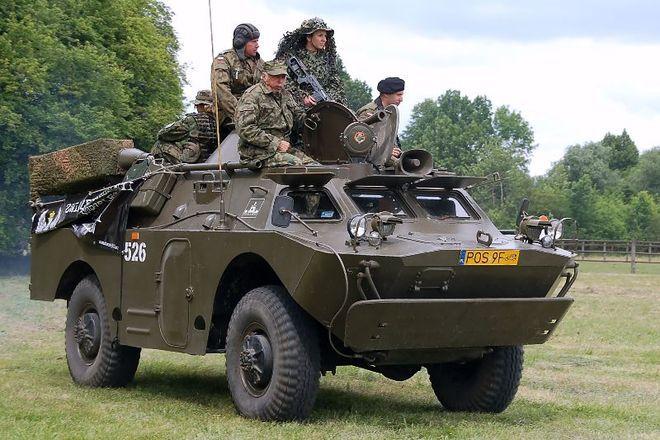 We Wrocławiu stanie militarne miasteczko. Sprzęt wojskowy, broń i prawdziwa grochówka