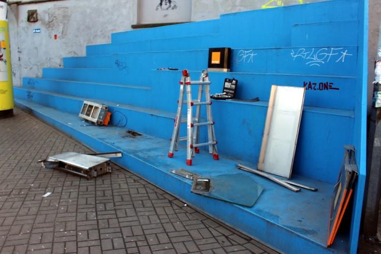 Wrocław: w centrum nie ma już żadnej budki telefonicznej