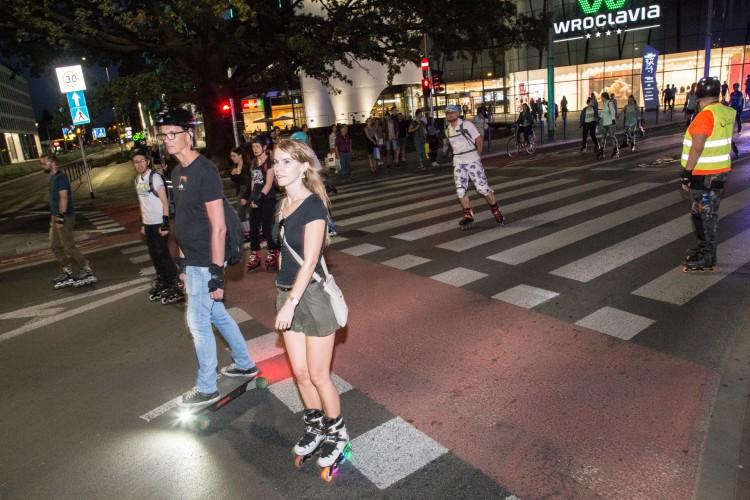 Rolkarze znów opanowali Wrocław. To już ostatni przejazd w tym roku [ZDJĘCIA]
