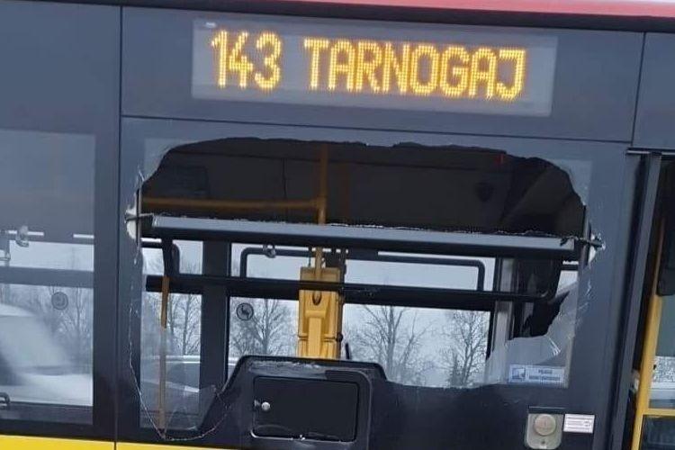 Wrocław: autobus MPK zderzył się z ciężarówką na moście Milenijnym