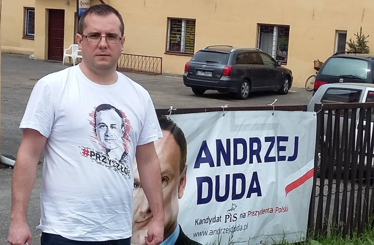 Wrocławski poseł PiS spędził noc w izbie wytrzeźwień. Leżał na przystanku. Zareagował Kaczyński