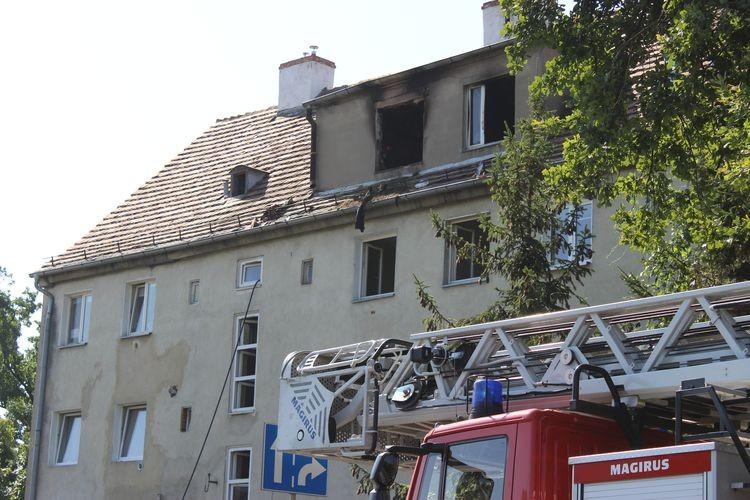 Śmiertelny pożar przy ulicy Pilczyckiej. Są ranni, ewakuowano mieszkańców [ZDJĘCIA]
