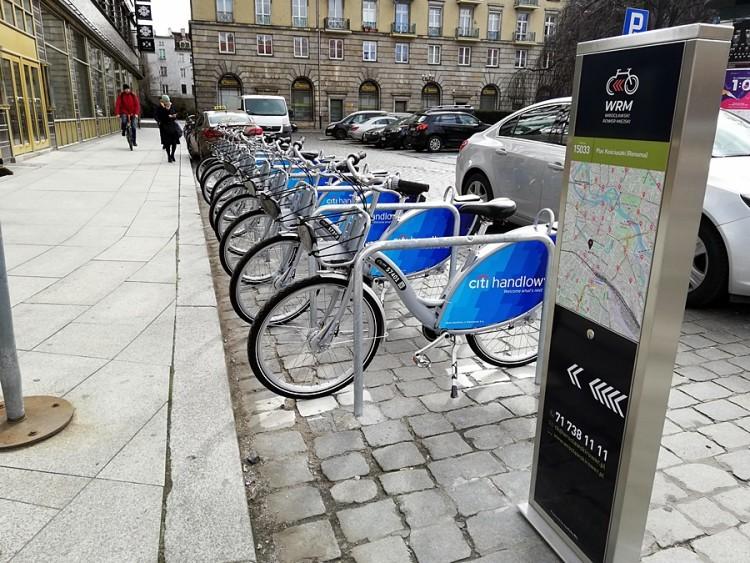 Miejska wypożyczalnia rowerów uruchomiona. Możemy już korzystać z jednośladów czwartej generacji