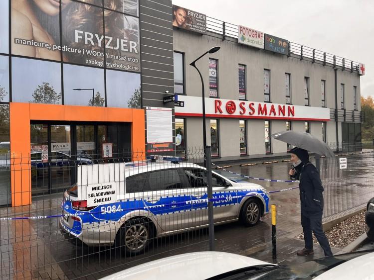 Pasaż Królewiecki ogrodzony, dużo policji. Co tam się stało?