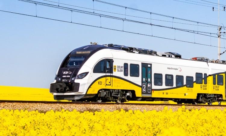 Koleje Dolnośląskie kupiły nowe pociągi. Do których miast pojadą?