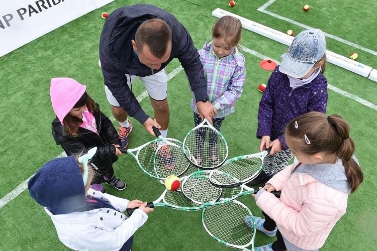 Tenis ziemny na lekcjach WF-u? Zgłoś swoją szkołę do akcji 
