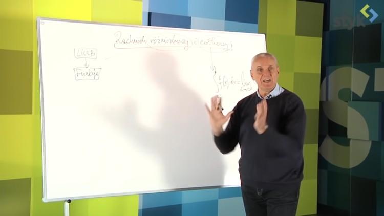 Studenci uczą się z domu. Zobacz, jak wygląda wykład przez Internet