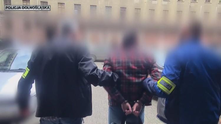 Policja rozbiła dużą grupę przestępczą. Pranie pieniędzy i wyłudzenia VAT na ponad 209 mln zł
