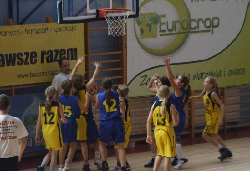 Koszykówka: Turniej Pivot Cup