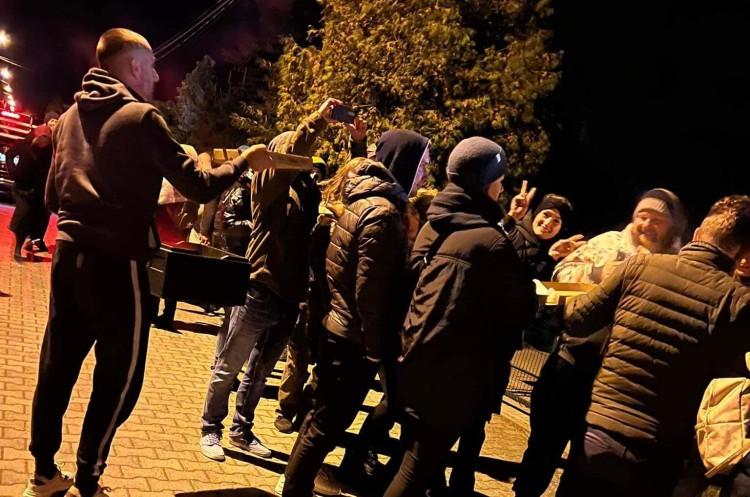 To ta pizzeria karmiła Jagodno w noc wyborczą. Teraz ruszyła fala wdzięczności