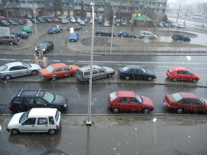 Na przebudowę Bardzkiej poświęcono parkingi na Gaju, teraz jest bałagan