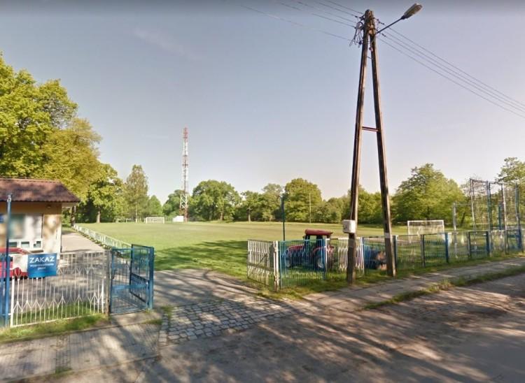 Wrocław: Sieć Play chce postawić nową stację. Mieszkańcy boją się promieniowania