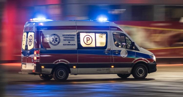 Wypadek na Nowodworskiej. Kobieta wypadła z okna