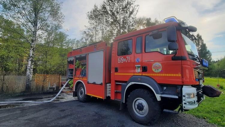 Eksplozja i pożar w zakładzie utylizacji opon. Jedna osoba jest ranna