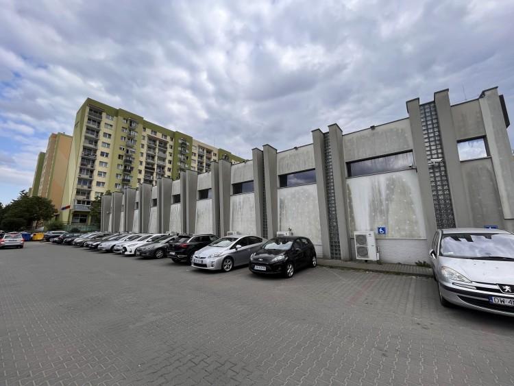 Wrocław: Deweloper chce wyburzyć basen i postawić bloki