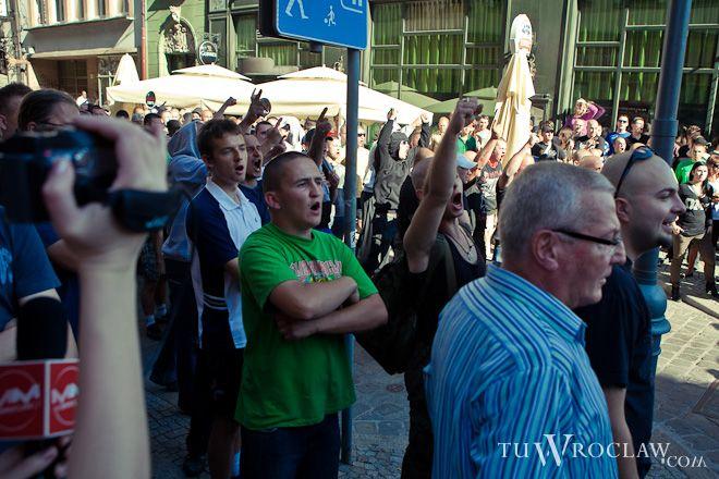 Do Wrocławia ściągają policjanci z Górnego Śląska i Opolszczyzny
