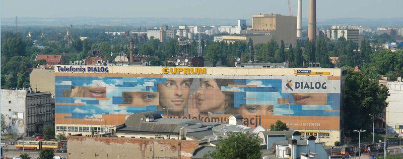 KGHM sprzedaje wrocławski Dialog