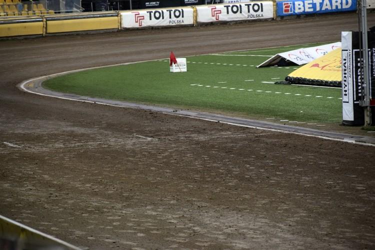 Deszcz górą! Mecz Betard Sparty z Get Well Toruń odwołany! [ZDJĘCIA TORU]
