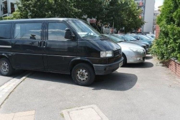 Jak oni parkują! Mieszkańcy Szczepina mają dość