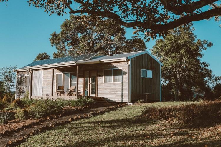 Nowoczesne domki tiny-house blisko Wrocławia. Mały domek koło Wrocławia może być Twój