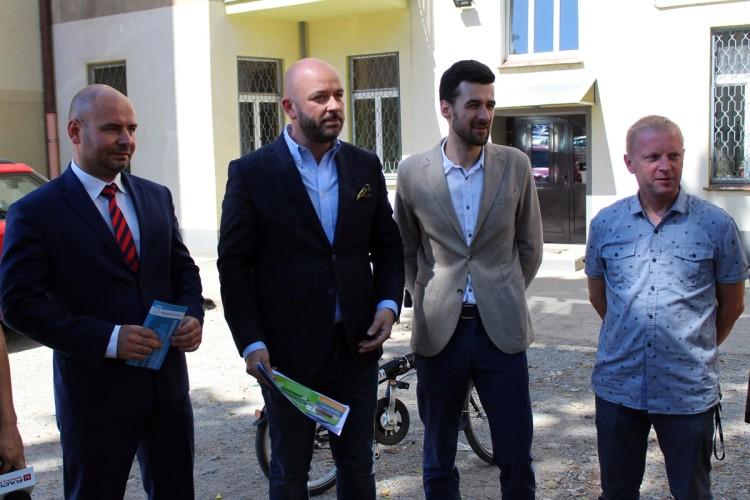 Radni miejscy w czwartek zadecydują o Lokalnym Programie Osłonowym. Nawet 4000 złotych dopłaty rocznie dla mieszkańców