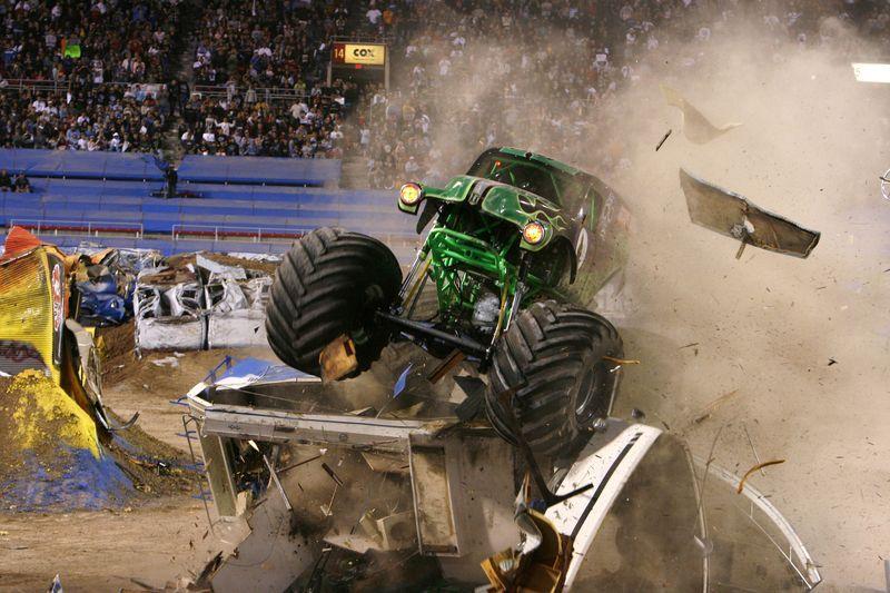 Policja mówi nie organizacji Monster Jam na stadionie przy al. Śląskiej