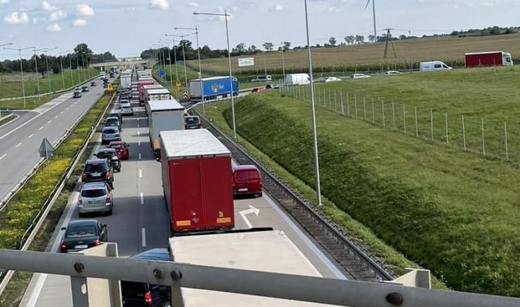 Utrudnienia na autostradzie A4 do Wrocławia po wypadku
