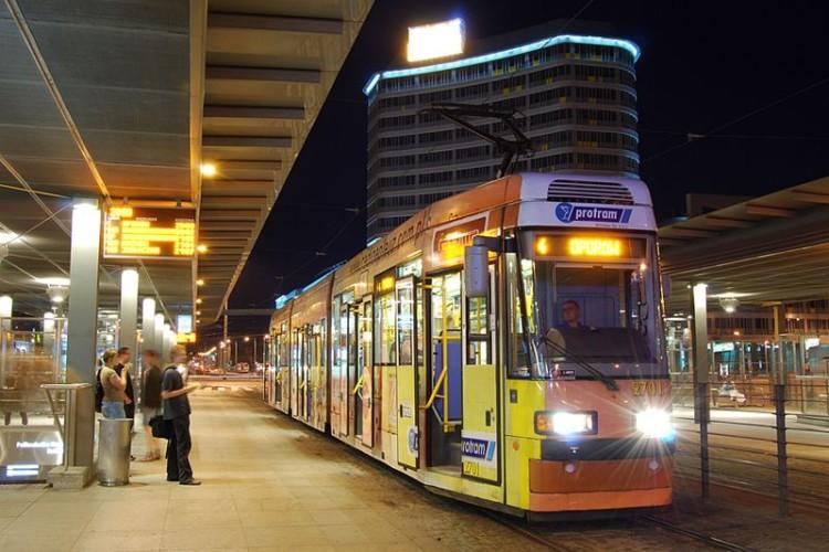 Mkną po szynach imprezowe tramwaje...