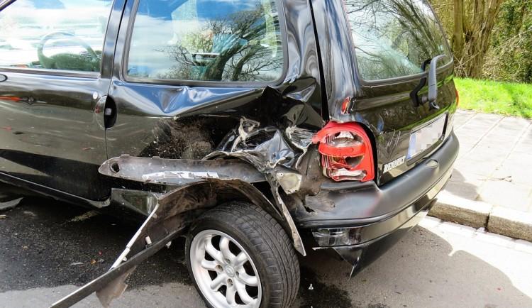 Wrocław: pijany kierowca wjechał w zaparkowane samochody