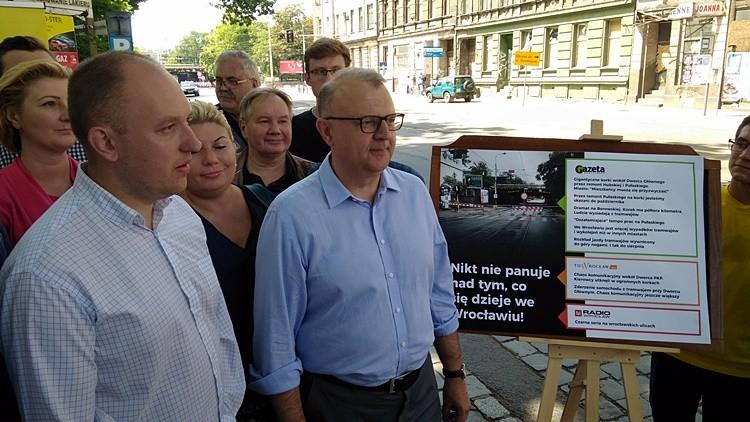 PO krytykuje magistrat za wakacyjny chaos komunikacyjny koło Dworca Głównego