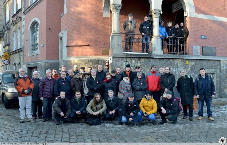 Chcieli odnaleźć swoje korzenie, zebrali 850 tys. zdjęć Wrocławia i okolic