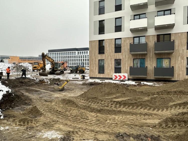 Tu powstaje blok z mieszkaniami na wynajem. Wcale nie jest tanio