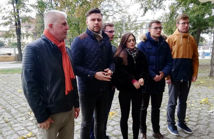 Koalicja Obywatelska przedstawia postulaty dla młodzieży. W tym skatepark, zniżki na siłownię i powołanie pełnomocnika