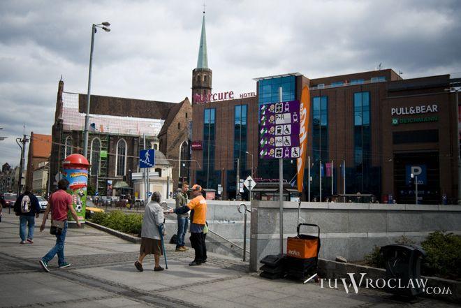 Policja zatrzymała złodzieja znaków informujących o Euro