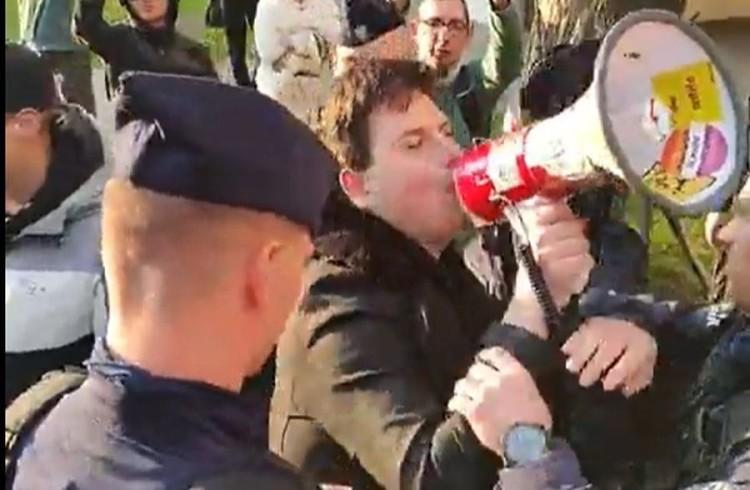 Wrocław: Działacz Lewicy zatrzymany przez policję podczas wizyty Kaczyńskiego