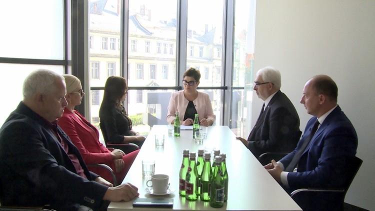 Studio Sejmik : Jak i kto powinien ratować Odrę? (DEBATA)