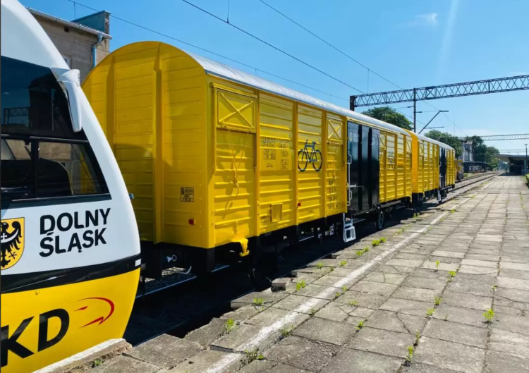 Bike Maraton w Sobótce. Koleje Dolnośląskie podstawią dodatkowy wagon rowerowy
