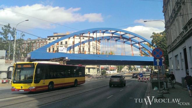 Przebudowa wiaduktu kolejowego nad Grabiszyńską weszła w ostatnią fazę. Nie jeżdżą tam tramwaje