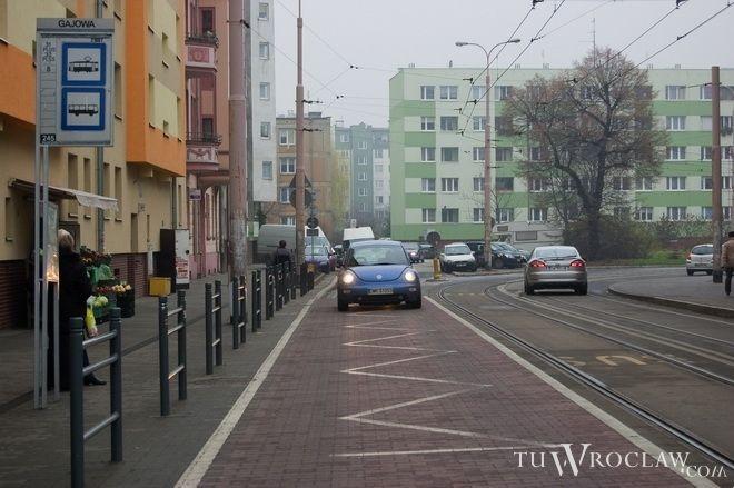 Kolizja tramwaju z autobusem. Utrudnienia w ruchu trwały godzinę