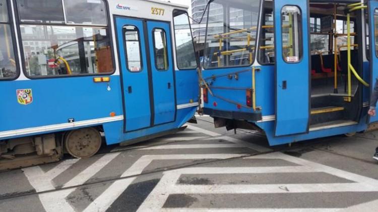 Wykolejenie tramwaju do nauki jazdy