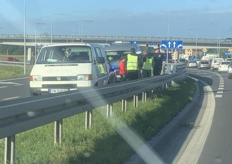 Dwa auta zderzyły się koło obwodnicy pod Wrocławiem