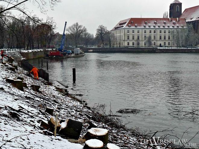 Rafał Dutkiewicz obiecuje: mur zasłaniający widok na Ostrów Tumski będzie niższy