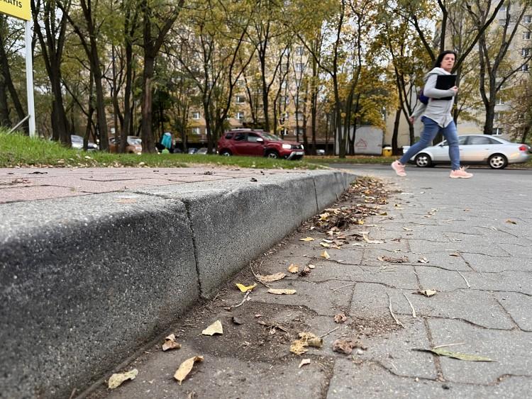Wrocław: Miasto obniży krawężniki na przejściach dla pieszych w 66 lokalizacjach
