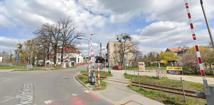 Awaria rogatek. Autobusy jeżdżą zmienionymi trasami